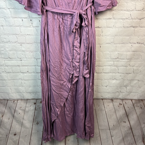 BloomChic Lavender Lace Front Ruffle Pocket Dress Plus Size 1X - Picture 5 of 6